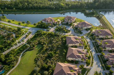 Overhead view of homes that are a part of a homeowners association (HOA).